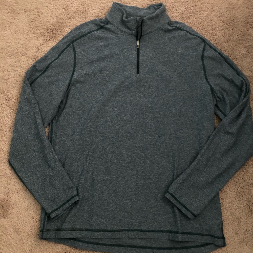 Lululemon 1/4 zip pullover in like new condition!